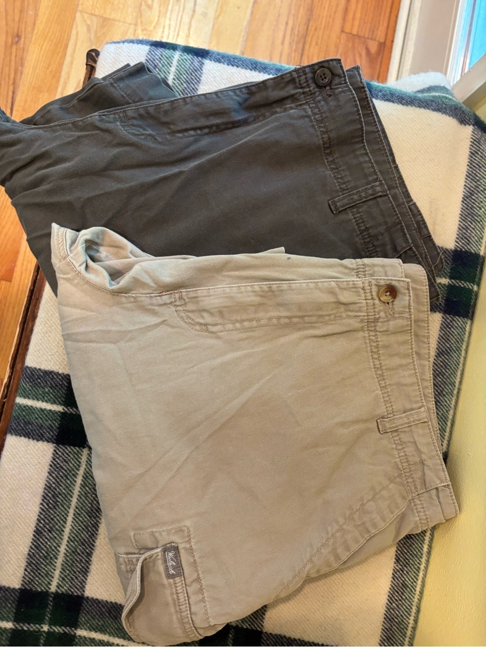 Woolrich Men's Chinos in Olive green and Khaki